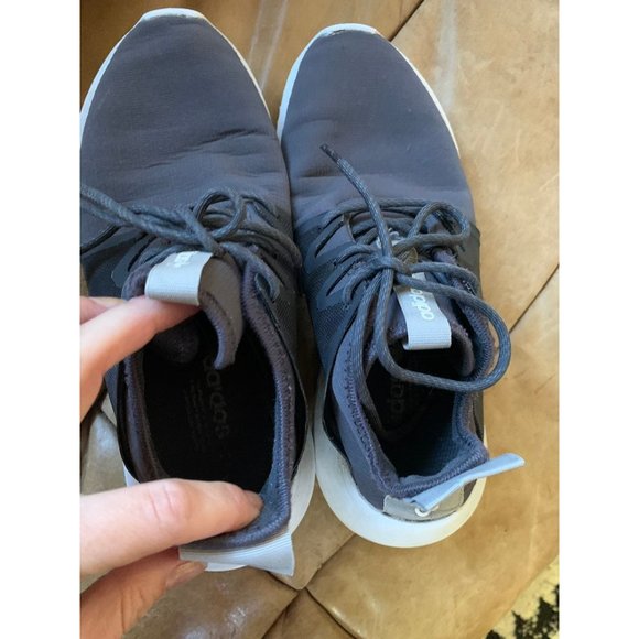 Adidas runing shoe 6 - Picture 4 of 10